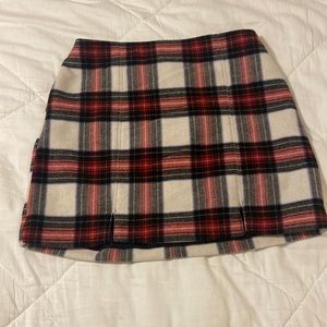 Hollister plaid miniskirt. SizeL